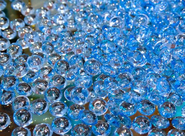 glass-beads-455446_640